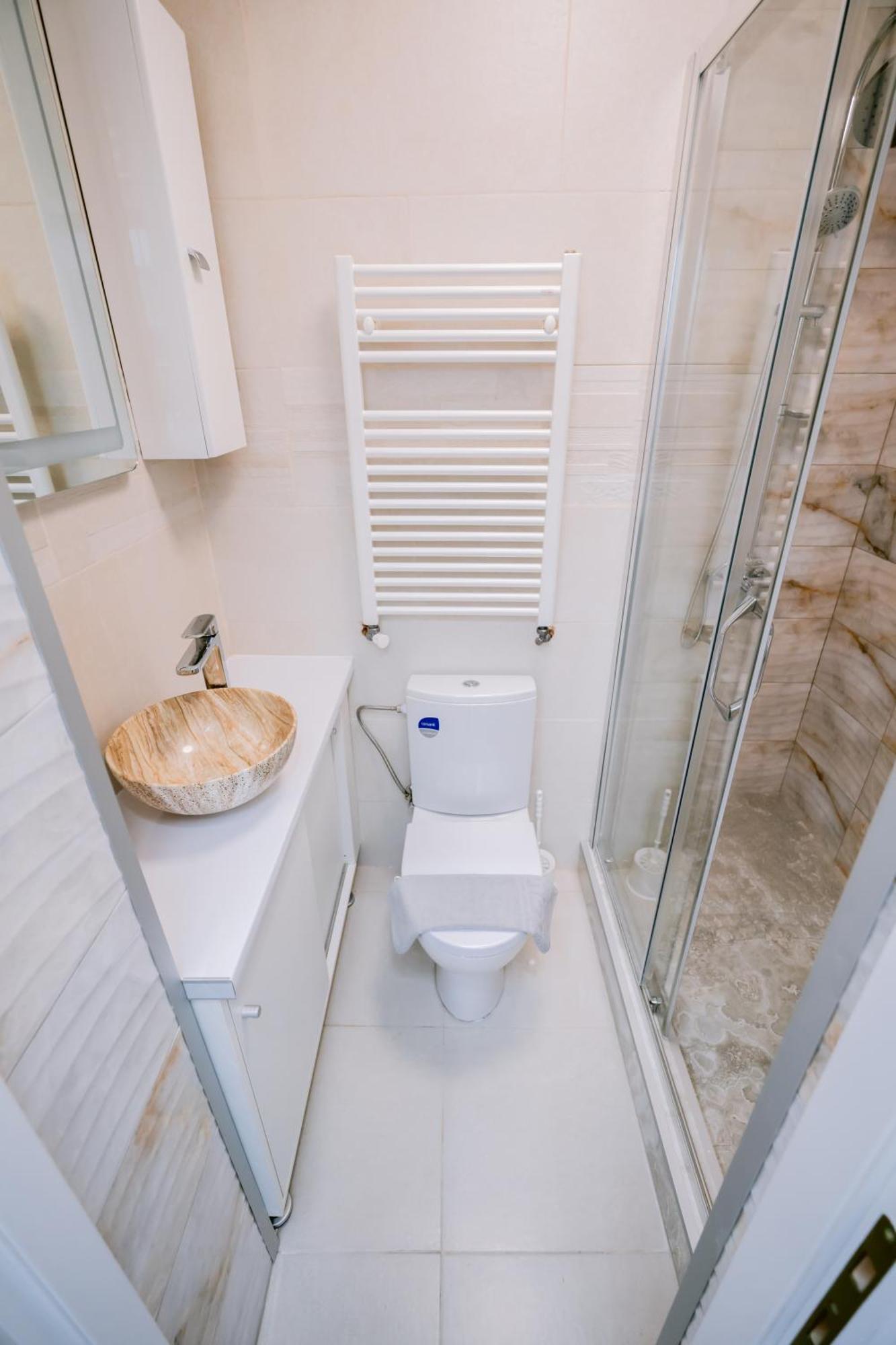 Historic Bucharest Hideway Apartment Ngoại thất bức ảnh